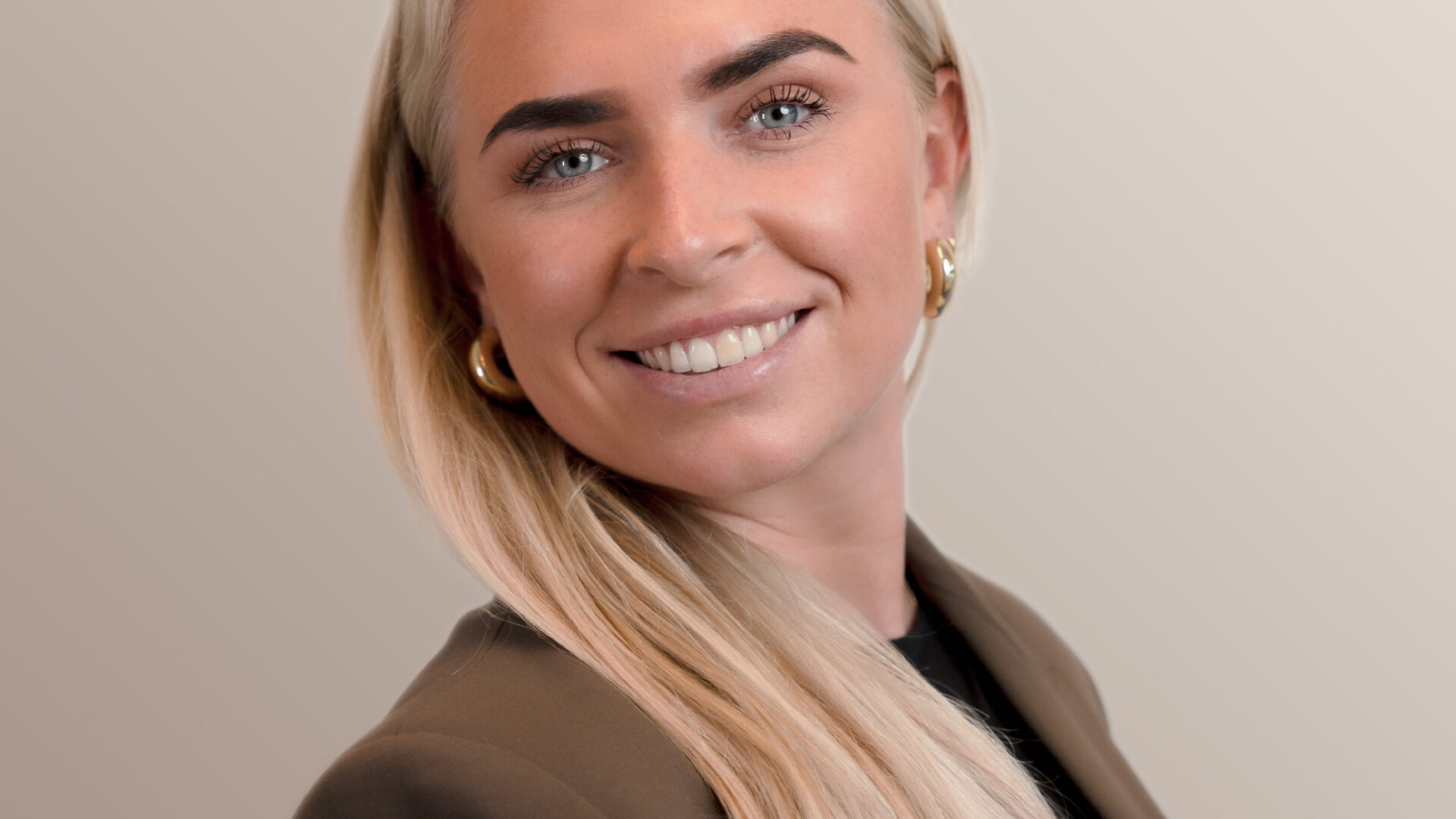 Portretfoto van Kelly Maas, Senior Consultant bij Vonders